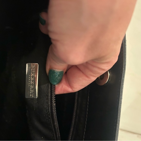 Like new Burberry Purse London. Very tiny mark near very bottom of bag. - Picture 4 of 5